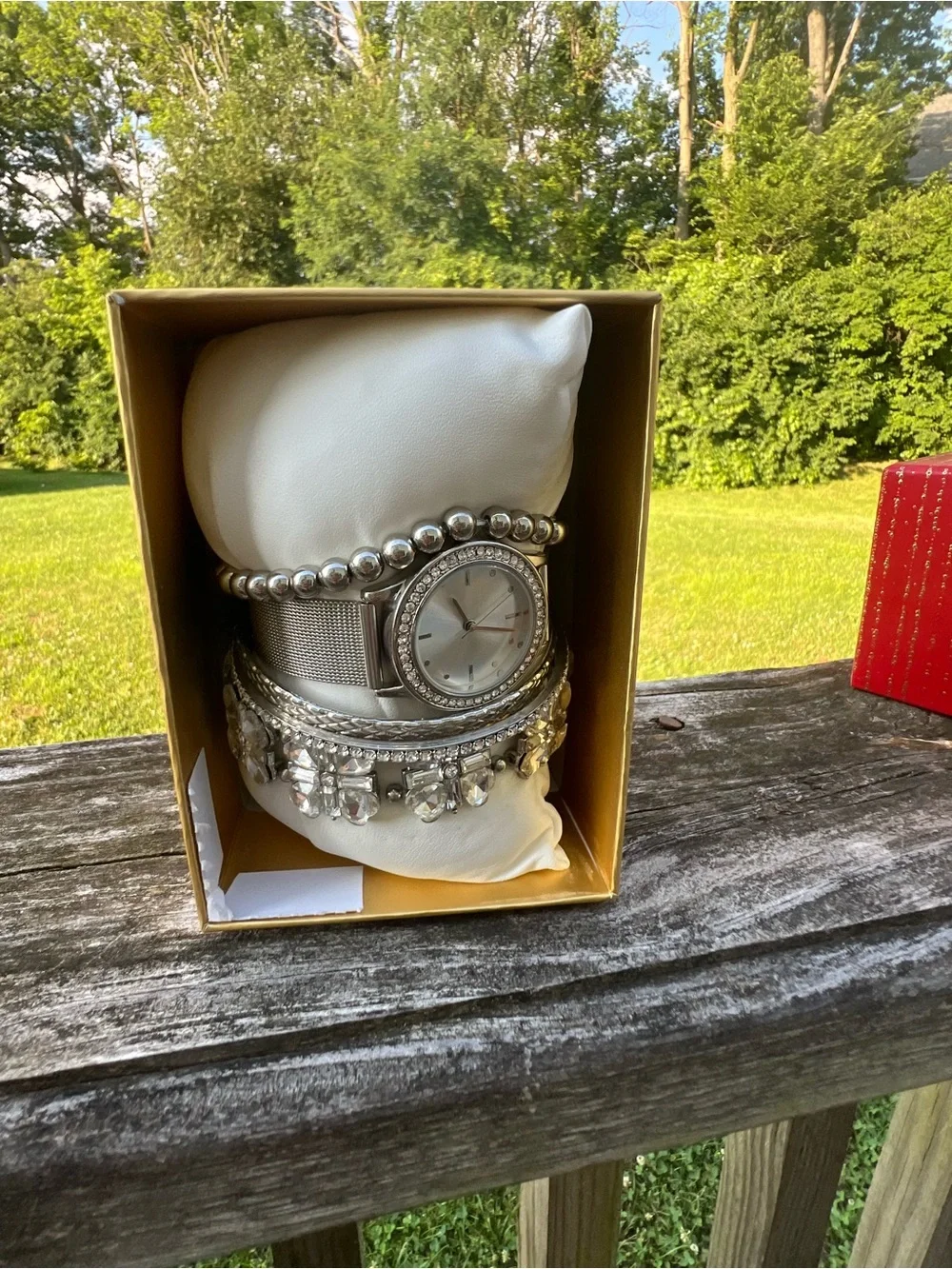 Unbranded chic silver